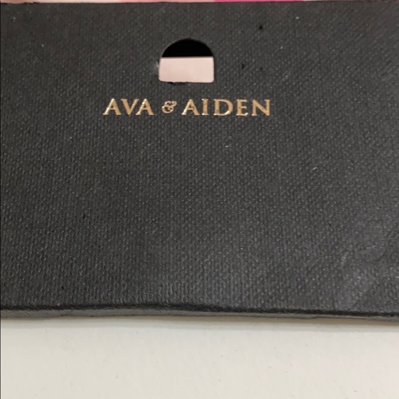 🖤NEW💕AVA & AIDEN 💕pink stone necklace - Picture 8 of 11